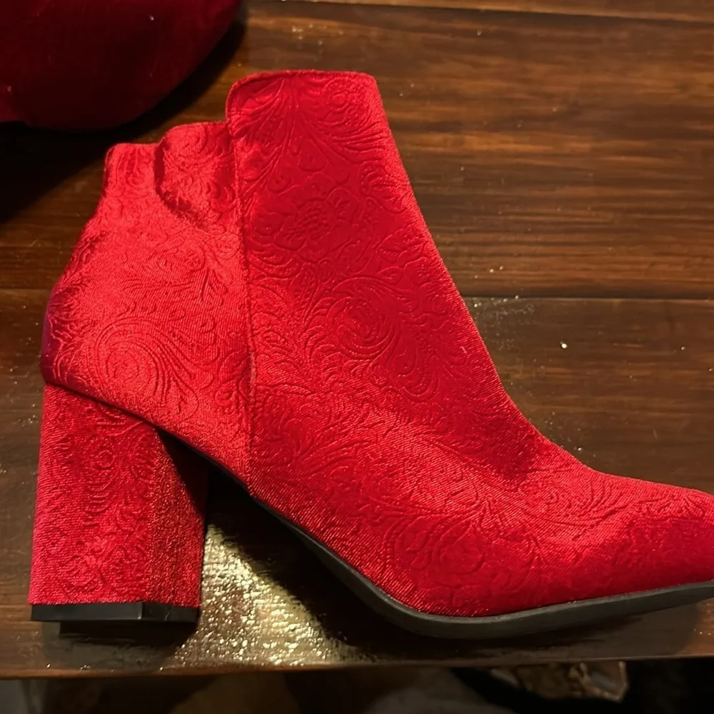 New Elegant Red Women's Ankle Boots. No box. Size 10 velour red. Zips on side